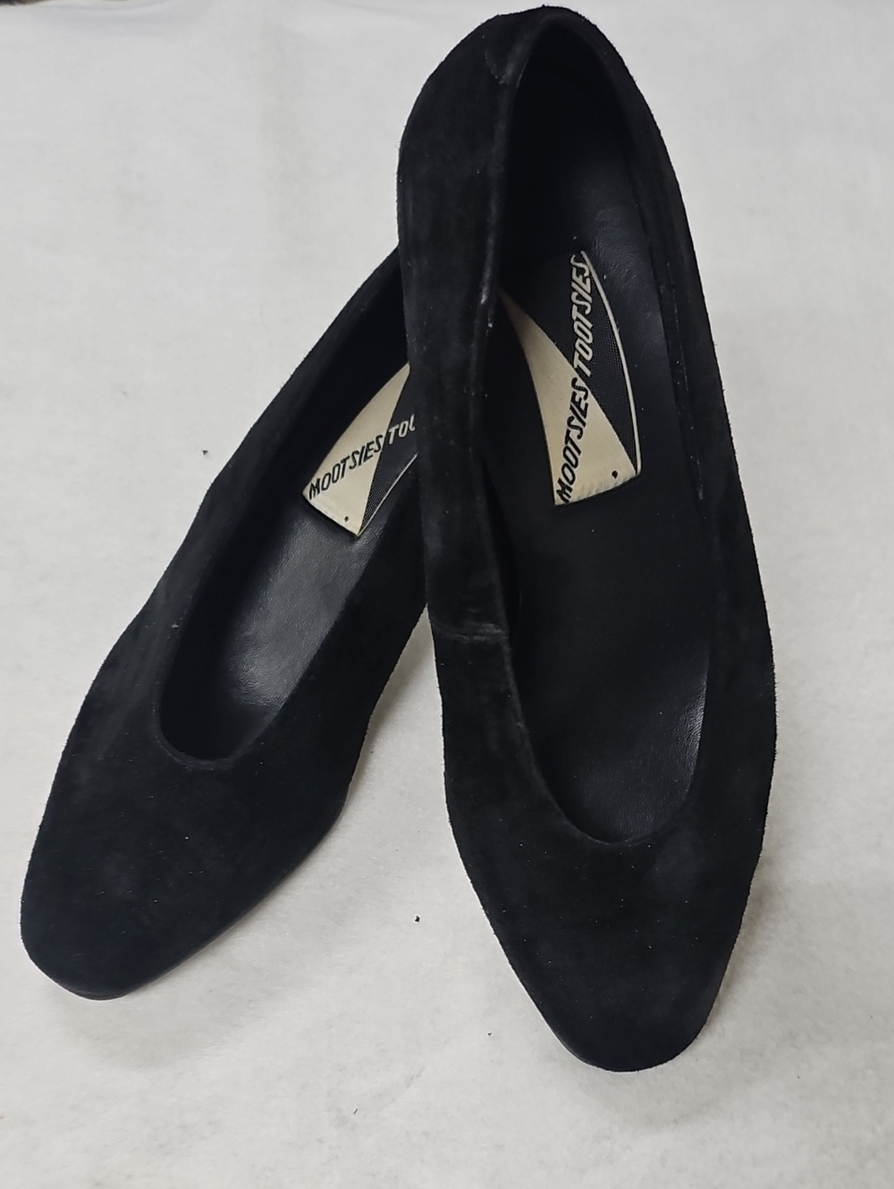 Mootsies Tootsies Black Suede Rounded Toe Flats